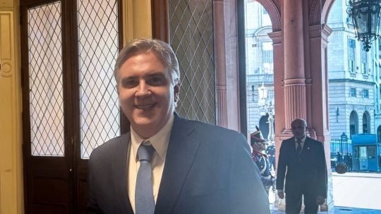 Hernia epigástrica: cómo es la cirugía que le harán a Llaryora Hernia epigástrica: cómo es la cirugía que le harán a Llaryora