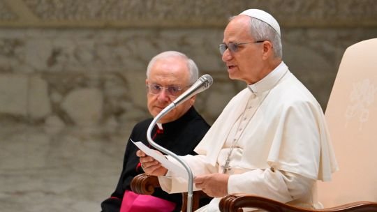 El Papa León XIV pidió “no acostumbrarse a la guerra” y llamó a la comunidad internacional a reconstruir la paz El Papa León XIV pidió “no acostumbrarse a la guerra” y llamó a la comunidad internacional a reconstruir la paz