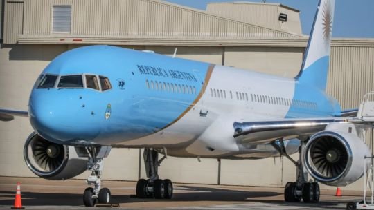 Milei hizo una inesperada escala en Lima durante su viaje a Estados Unidos