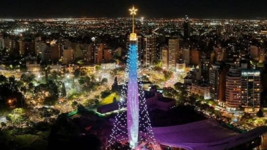 El centro de Córdoba en modo fiestas: 3 y 6 cuotas todo el mes y horarios extendidos