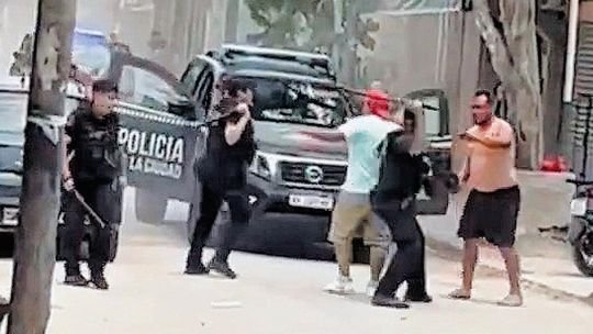 Gatillo fácil: apartan a un efectivo y un organismo dice que ya lo identificó