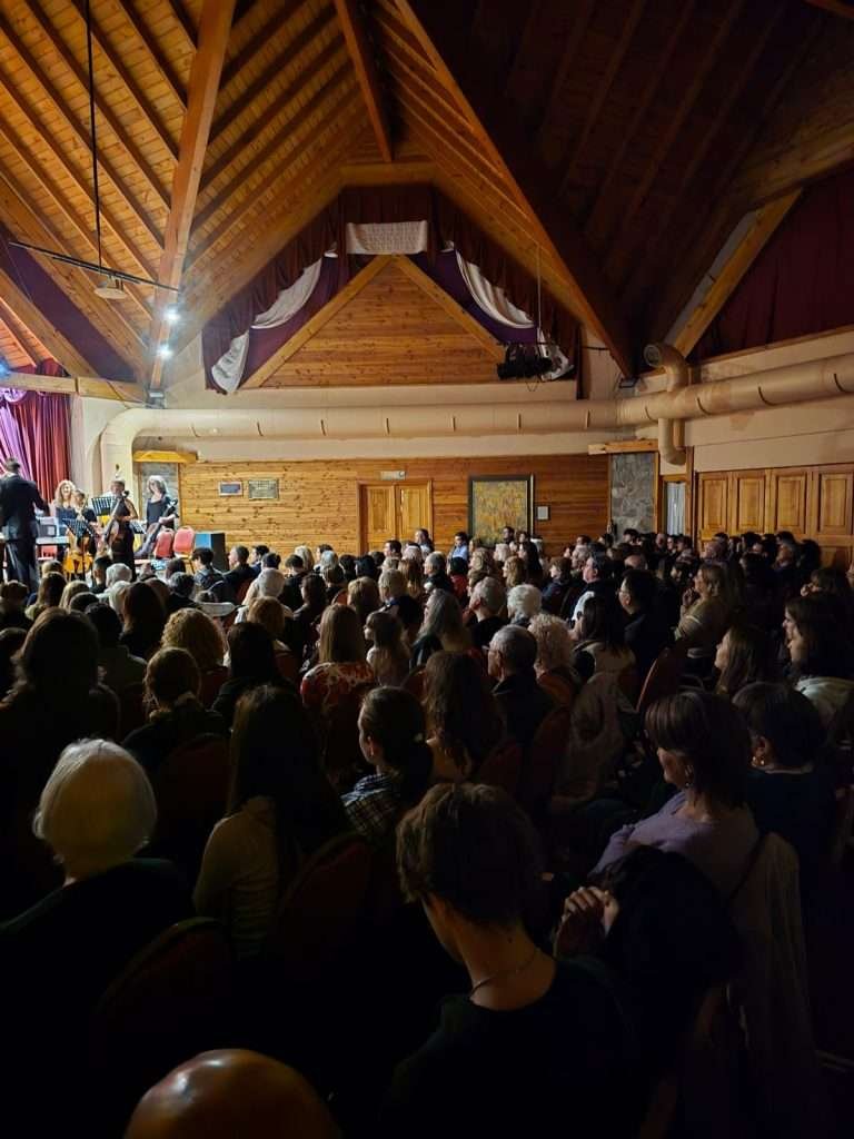 Tradicional Concierto de Navidad de Villa La Angostura reunió a más de 250 vecinos y vecinas.