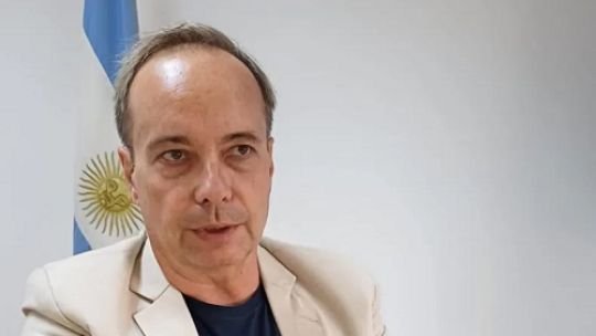 El presidente de La Libertad Avanza Chaco defendió el evento antivacunas pero negó que se cuestione la vacunación