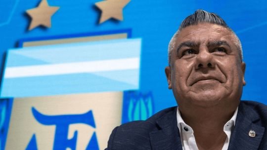 Mafioso, sinvergüenza y corrupto: el 65,8% de los argentinos denuncian a Claudio “Chiqui” Tapia por corrupción en el fútbol argentino