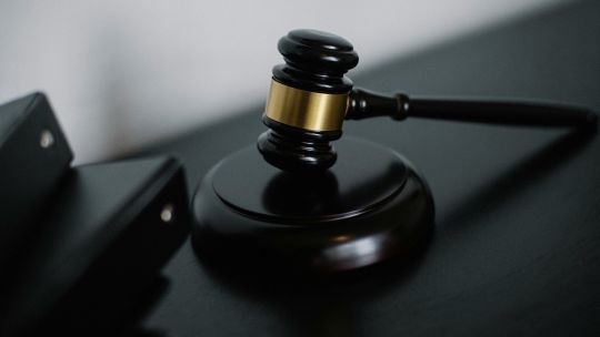 El gobierno nacional creó una “Comisión Nacional de Ética” para temas de salud