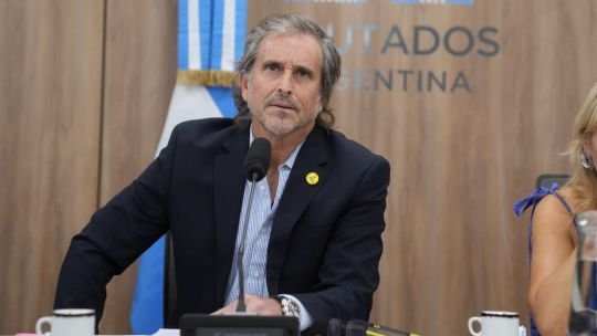 Bertie Benegas Lynch fue ratificado al frente de Presupuesto y el Gobierno acelera a fondo para dictaminar este martes