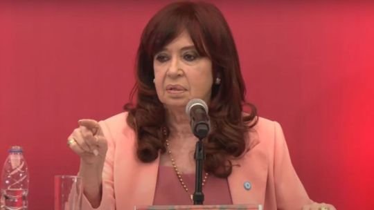 Parte médico de Cristina Kirchner: deberá seguir internada
