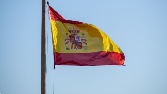 Deterioro institucional en España y el papel de Alberto Núñez Feijóo