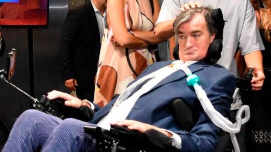 Esteban Bullrich recibió el Premio Perfil por el Mejor Aporte al Bien Común