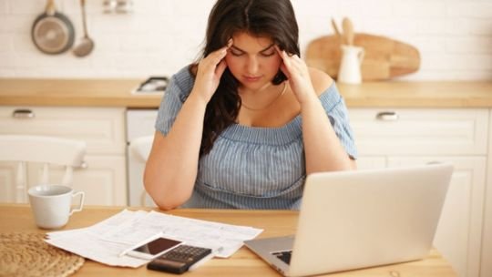 El dato que descoloca a los argentinos: el estrés económico supera ampliamente a la pobreza