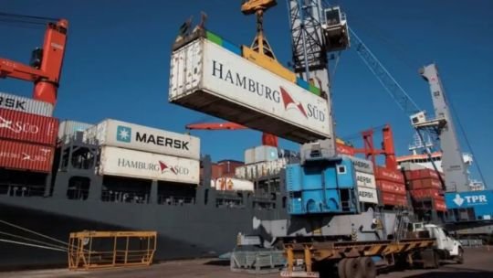 El boom importador y los efectos del dólar barato en 2025 deformaron el ADN industrial