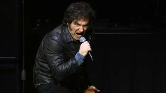 Córdoba, bastión libertario: Milei vuelve con caravana, militancia y un cierre político en el Buen Pastor