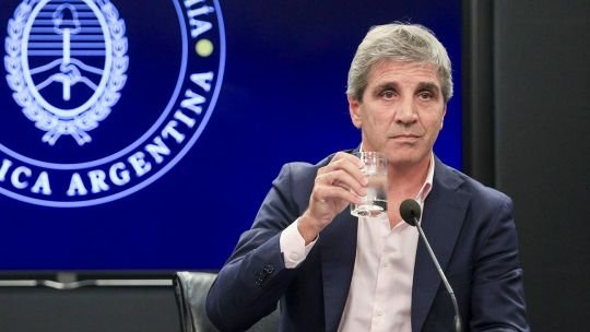 Los desafíos detrás del dólar calmo, la falta de reservas y la tasa de interés del plan Caputo a fin de año
