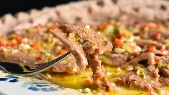 Lengua a la vinagreta: la receta fácil y clásica para Navidad y Año Nuevo