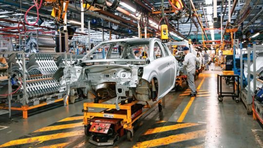 Córdoba: baja de ventas y exportaciones obliga a Stellantis a adelantar el receso