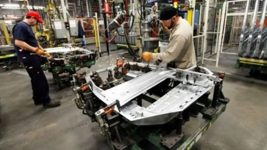 La producción de industrias pymes acumula 10 trimestres consecutivos con caídas