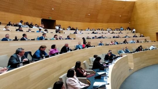 Pese al rechazo de la UCR y el juecismo, el PJ aprobará la ley de LLaryora para atacar el rojo de la Caja