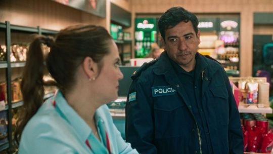 Daniel Hendler estrenó “Un cabo suelto”, su nueva comedia policial protagonizada por Sergio Prina y Pilar Gamboa