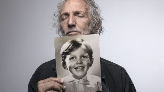 Boy Olmi sobre su unipersonal: “Me siento vulnerable y desnudo al hacerlo pero encuentro fortaleza en eso”