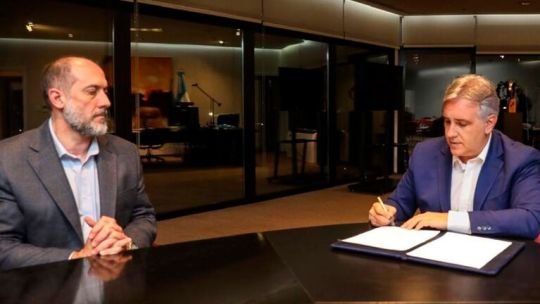 Llaryora toma nueva deuda por USD 500 millones y enciende críticas opositoras