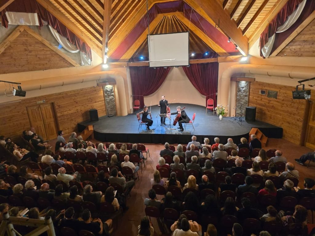 La Filarmónica 7 Lagos se presentó en el Centro de Congresos y Convenciones Arrayanes