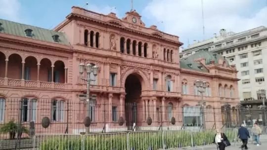 El Gobierno prorrogó la suspensión de contrataciones en el sector público y fijó excepciones