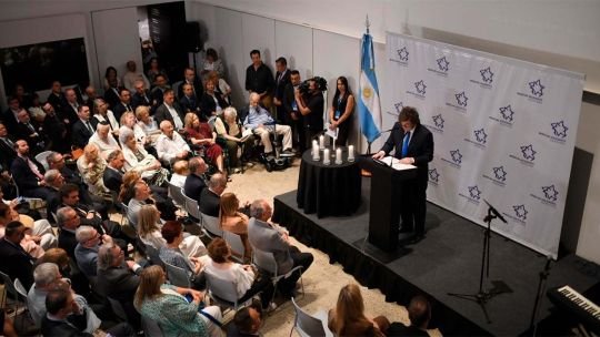 Milei denunció una “malvada comunión” del antisemitismo con “la extrema izquierda global”