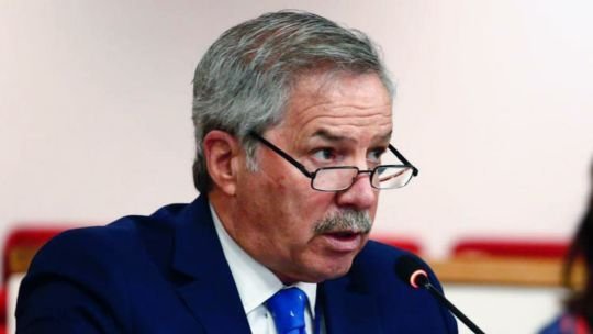 Solá recordó que Cristina Fernández “le pidió públicamente a Maduro” que mostrara las actas de la elección