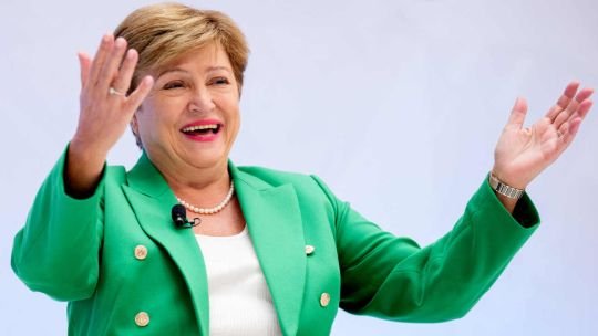 El FMI proyecta que la economía argentina crecerá 4% en 2026 y 2027