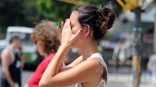 Alerta naranja de Rayos UV para la piel: el sol golpeará con fuerza extrema en casi toda la Argentina y el riesgo es crítico