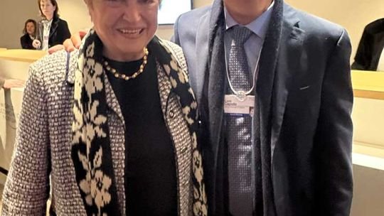 Luis Caputo se cruzó con Kristalina Georgieva en Davos, y la titular del FMI le elogió la “acumulación de reservas”