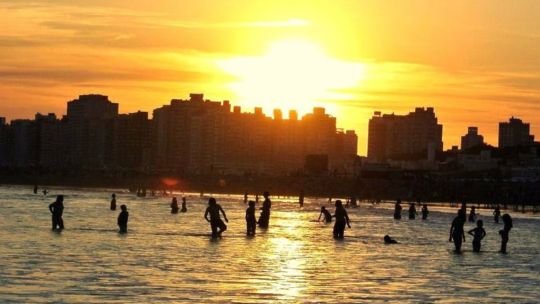 El verano se juega en la arena, pero se gana con los beneficios de Banco Macro