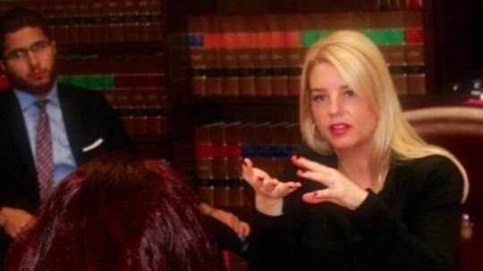 La fiscal general Pamela Bondi dijo que Maduro y su esposa “enfrentarán la ira” de la Justicia de EE.UU.