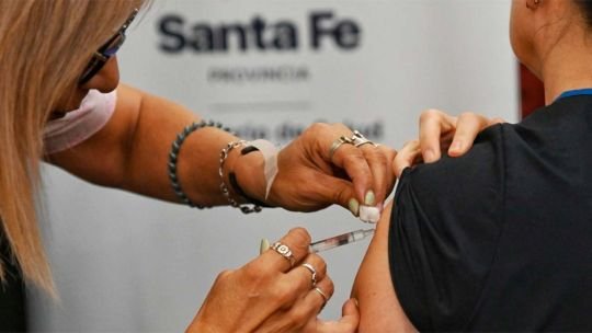 Gripe H3N2: Santa Fe confirmó dos casos con antecedentes de viaje y llamó a reforzar la vacunación