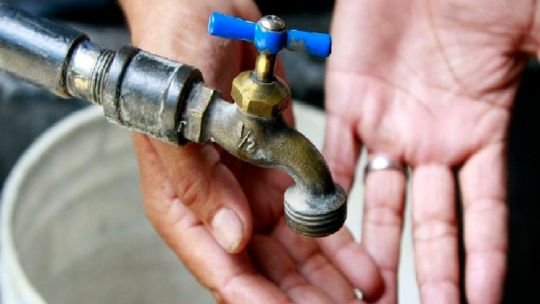 Vecinos de una localidad de Córdoba llevan siete días sin agua y acusan abandono municipal
