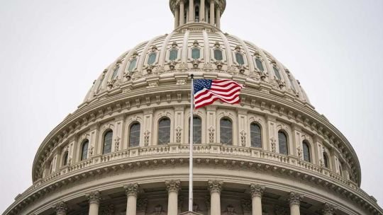 Demócratas ‘estrangulan’ al ICE: no acceden a firmar el nuevo financiamiento del DHS de Trump