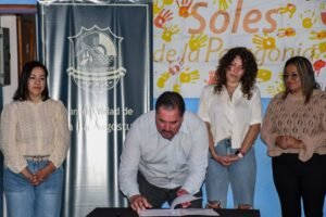 Firma de Convenio para la ampliación del Centro de Cuidados Infantiles “Soles de la Patagonia”