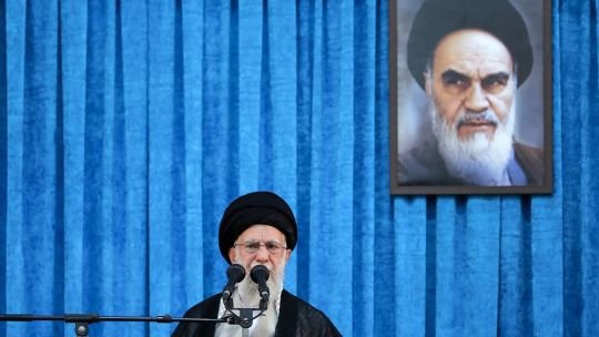 El lider supremo iraní, Alí Jamenei, fue un “blanco directo” de los ataques, según la TV publica de Israel