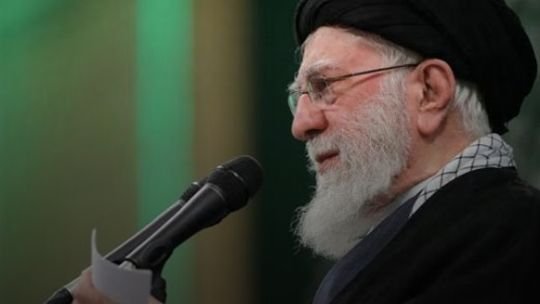 La pregunta que mantiene en vilo al mundo: ¿Las bombas de EE.UU. e Israel eliminaron o no al implacable ayatola Ali Jamenei?