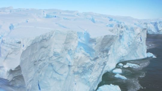 Resuelven el enigma del pozo gravitatorio bajo la Antártida