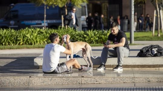 Leve descenso térmico en Buenos Aires y alertas por tormentas fuertes en siete provincias del norte