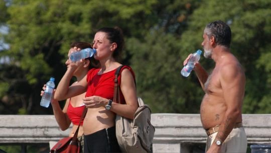 Temperaturas de hasta 30°C en la Ciudad de Buenos Aires y alertas por tormentas intensas en el Litoral y el norte