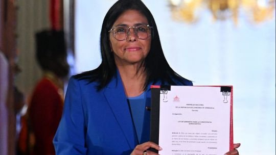 Aprobaron la Ley de Amnistía en Venezuela: “Hay que saber pedir perdón”, dijo Delcy Rodríguez