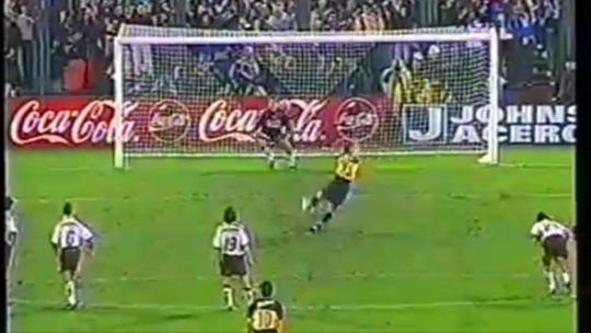 El penal de Martín Palermo con dos pies: la histórica controversia reglamentaria entre Boca Juniors y Platense