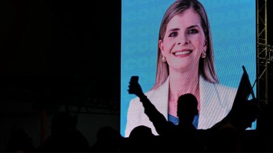 Derechista Laura Fernández se autoproclama ganadora de elecciones presidenciales de Costa Rica