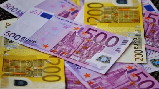 A cuánto cerró el euro blue hoy, lunes 23 de febrero