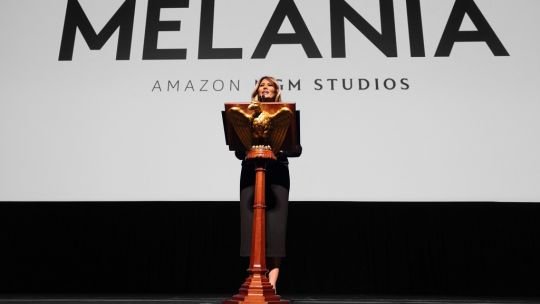El estreno de ‘Melania’ fue una ‘misa trumpista’ con la esposa de Trump como sacerdotisa