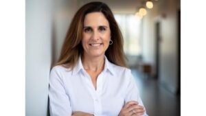 La Revolución de la IA en las Finanzas: Cómo la Automatización Transforma la Información para los Accionistas