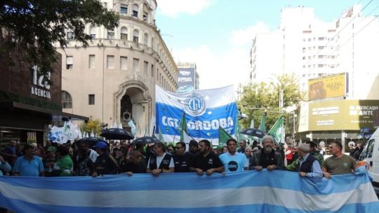 Paro general en Córdoba: SEP, UEPC, Municipales y UTA adhieren a la huelga de CGT contra la reforma laboral de Milei