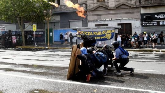 El Ministerio de Seguridad denunció a una cuenta de Instagram por “instigación pública” a cometer delitos